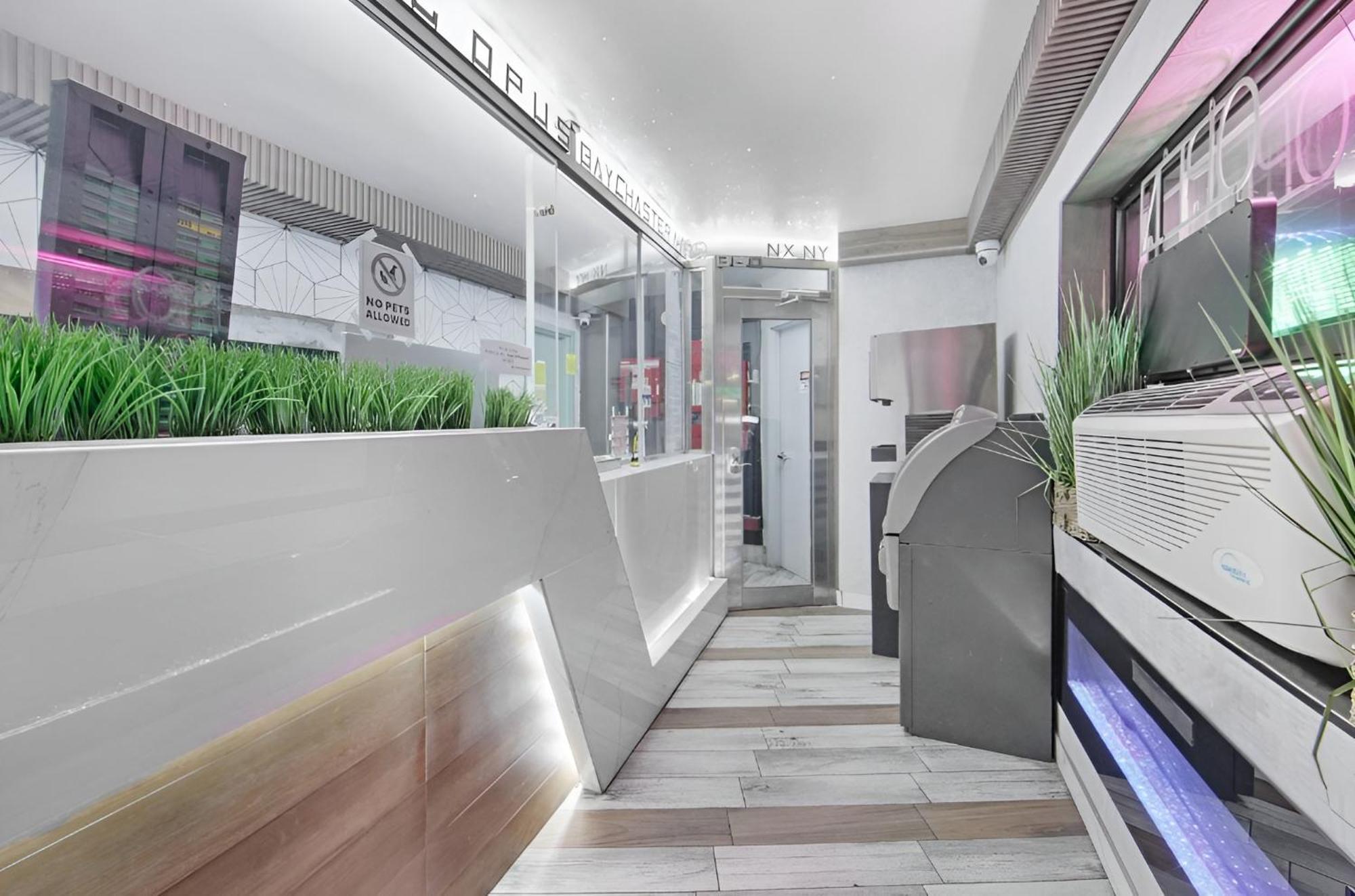 Hotel Opus Bronx Near Bay Plaza Mall Nova York Exterior foto